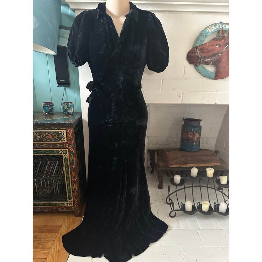 VINTAGE 1930's BLACK SILK VELVET MAXIDRESS EVENING GOWN
